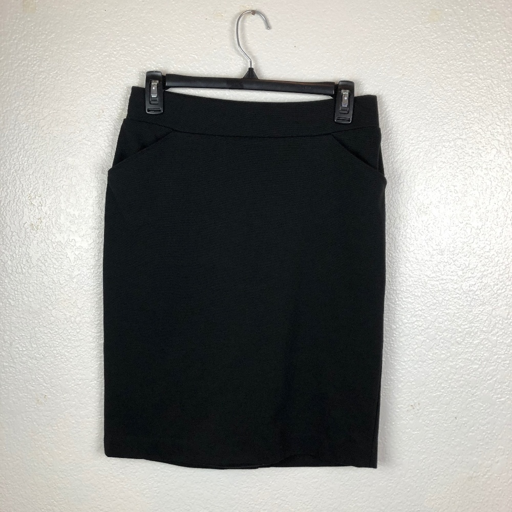 Ellen Tracy Black Pencil Skirt w/ Pockets
